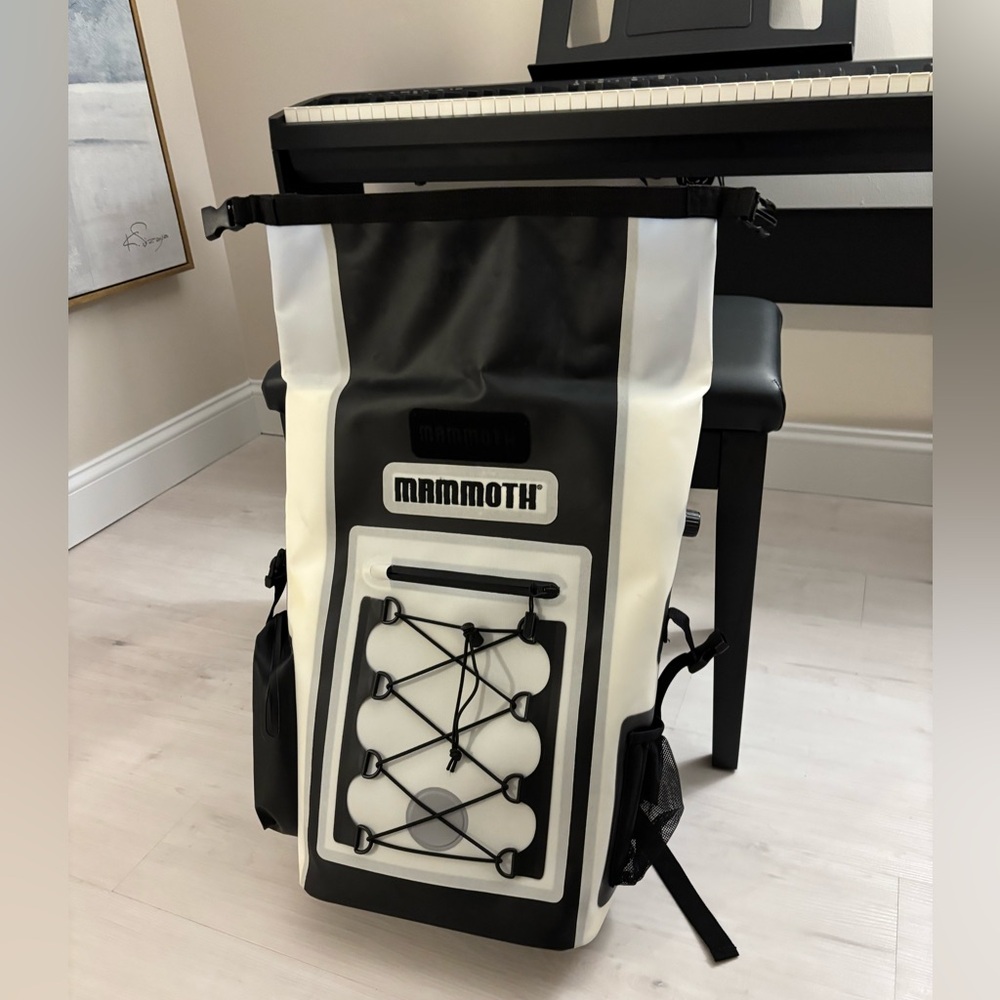 Mammoth Tropic 30 Cooler Backpack
